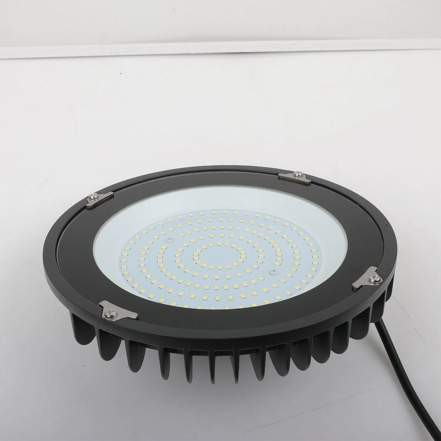 UFO LED High Bay Light 100W 150W 200W 20000 Lm 5000K Daylight IP65 Waterproof Commercial Warehouse Wet Location Area Lighting Fixture