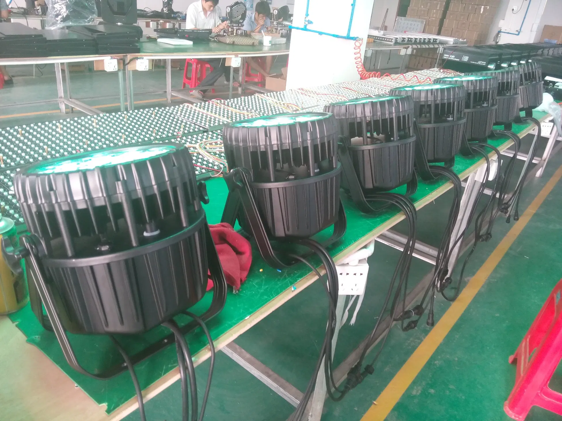 Outdoor IP65 Rgbaw 24*18W DMX LED Stage Lighting for Concert