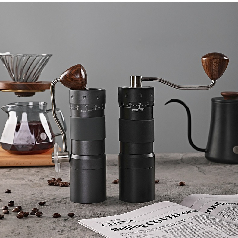 Molino de café manual portátil pequeño de acero inoxidable con agarre de madera, molinillo de café de manivela