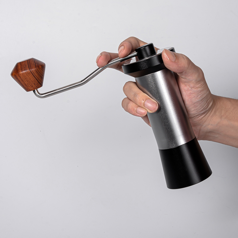 Nuevo diseño propio molde acero inoxidable molinillo de café manual portátil pequeño para espresso en casa con escala