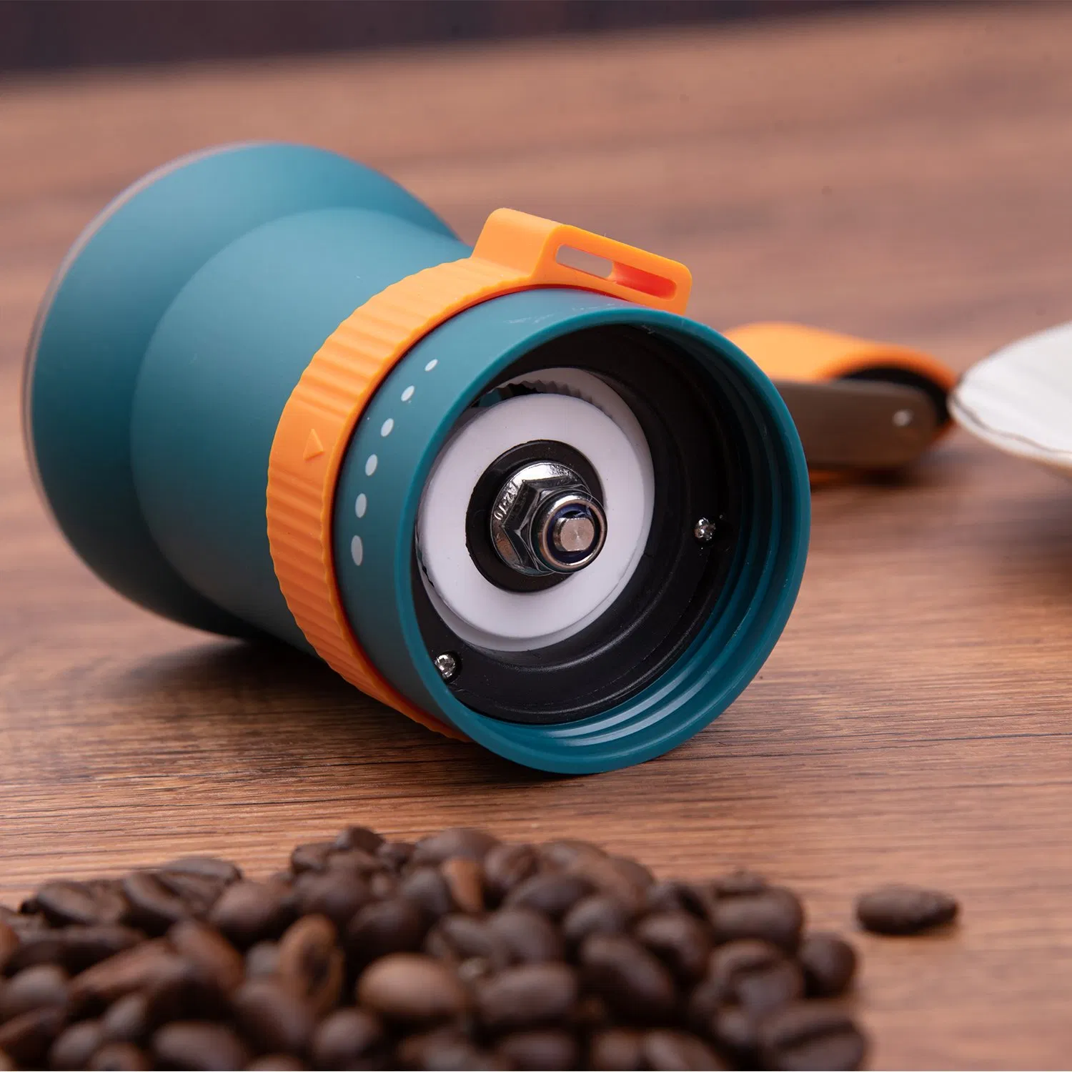 Molino de café manual de acero inoxidable verde 304 con muela de cerámica y caja de polvo con ajuste ajustable para cocina doméstica