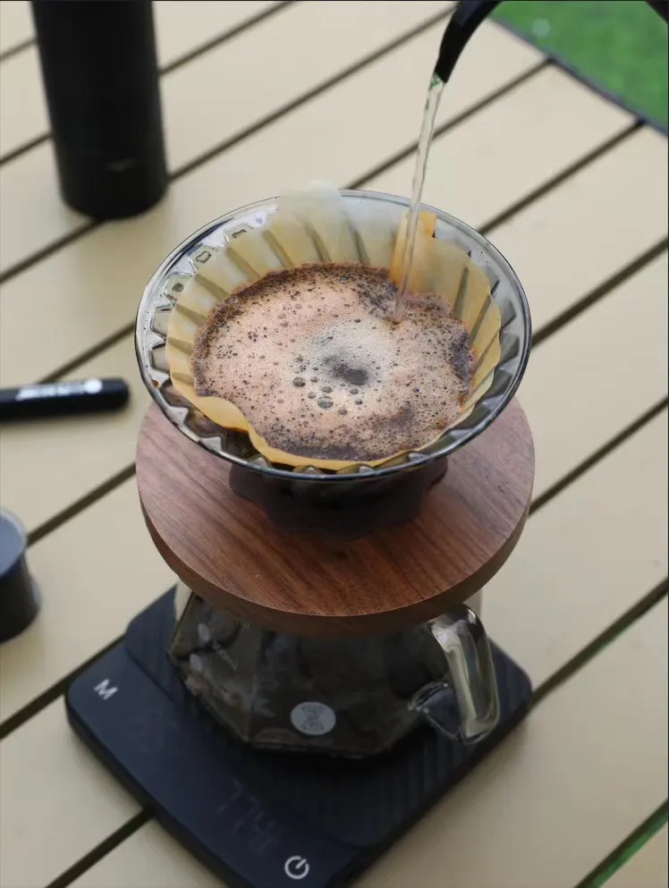 Gotero y taza