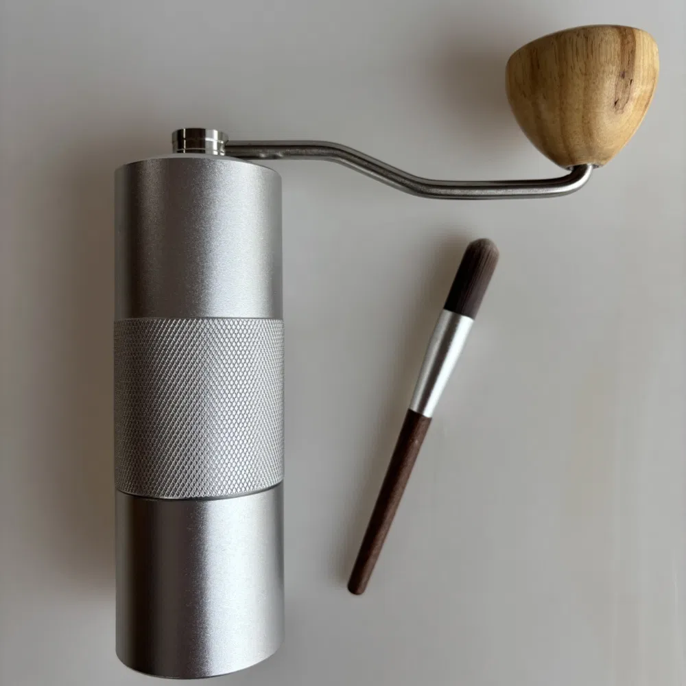 Molino de café manual premium con mango de madera cómodo