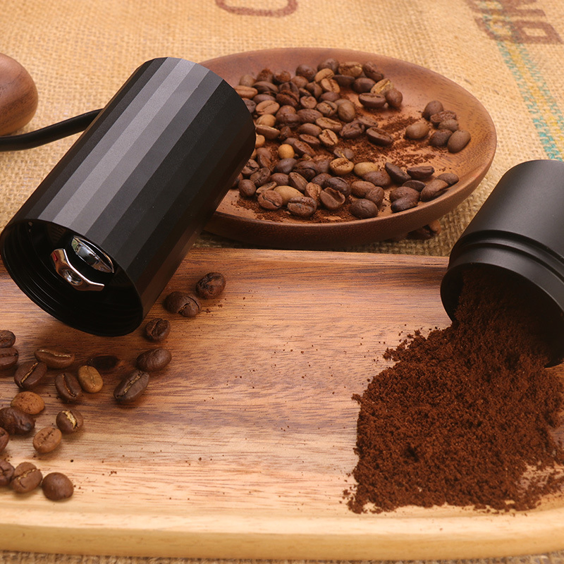 Molino de café manual personalizado de mini manivela con núcleo de molienda de acero inoxidable y doble cojinete