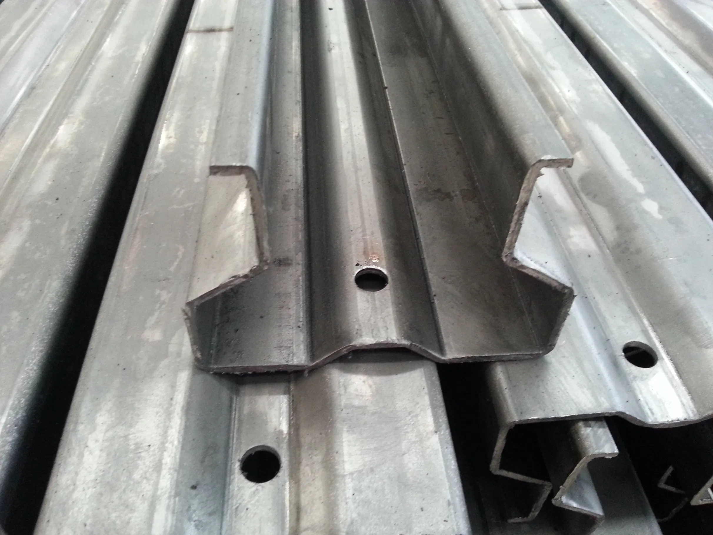 Shelf Column Cold Formed Steel Section for Supermarket