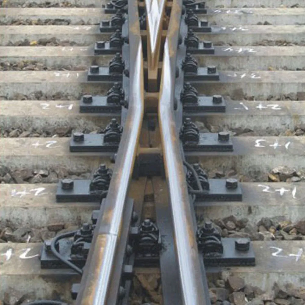 Robust Railroad Switch Track for Smooth Bilateral Steel Transitions