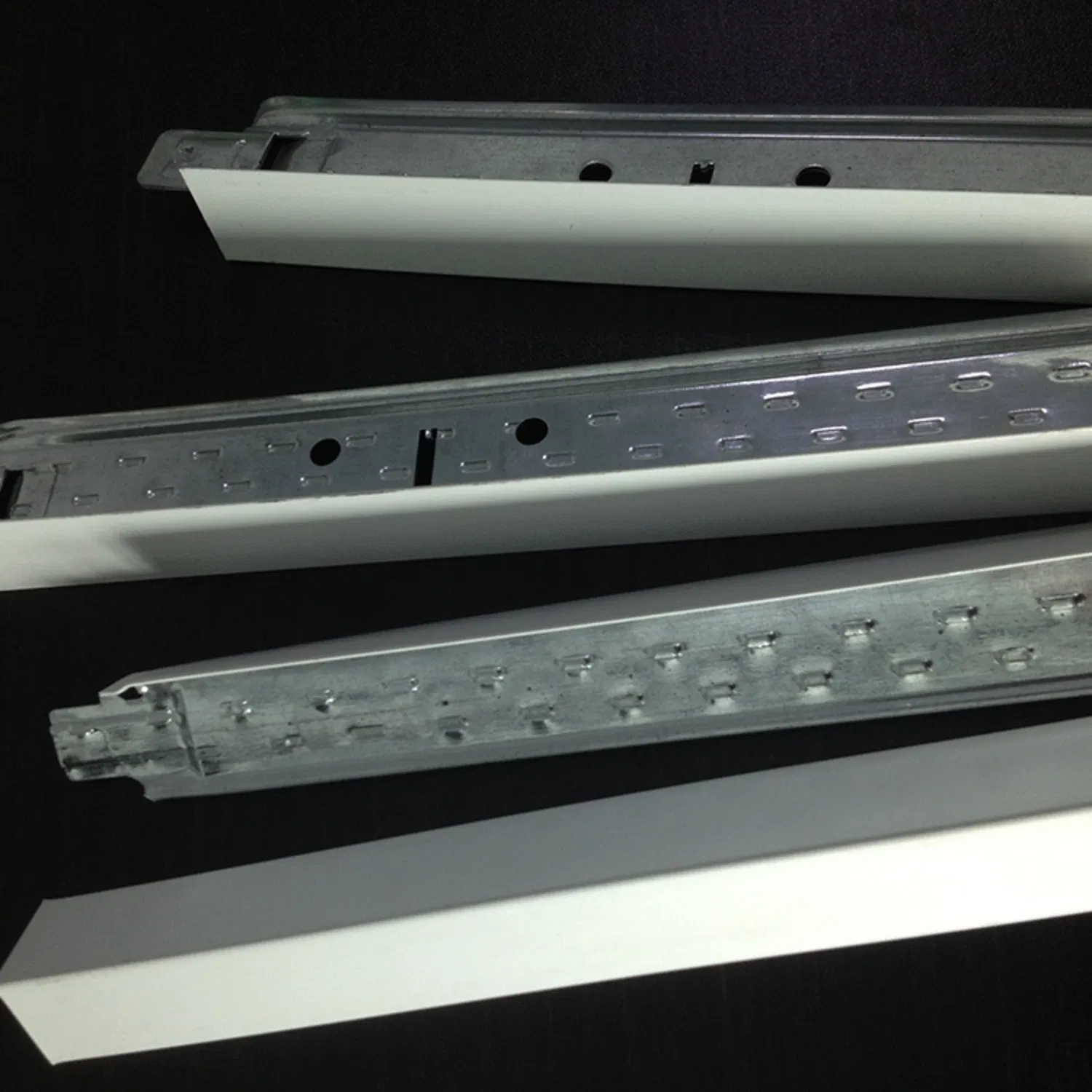 Resilient Metal Hat Channel Metal Steel Profile Furring Channel