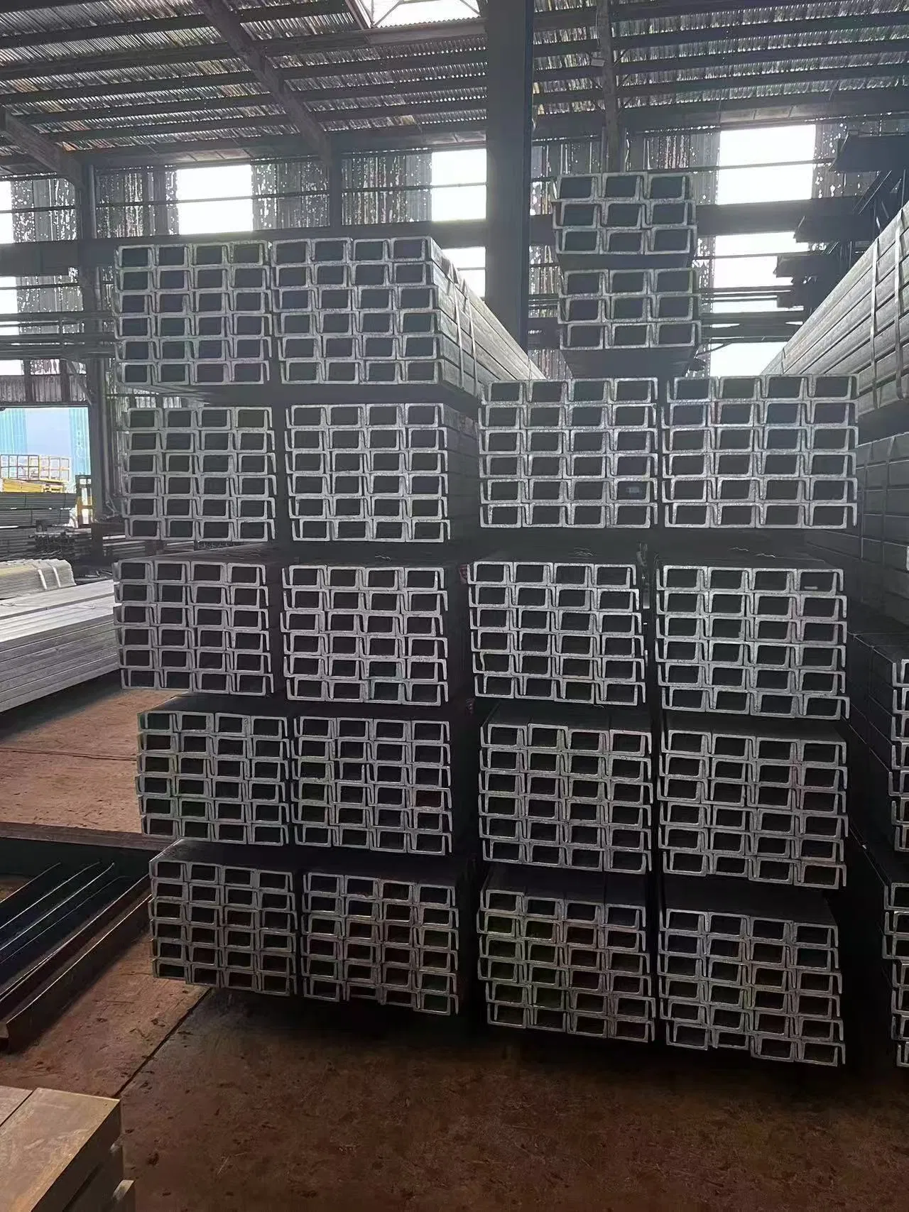 Factory ASTM A36 Galvanized Hot Rolled U Shape/ C Shape Strut Channel Construction Mild Carbon Channel Steel
