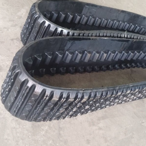 PT60/ 247/257 Rubber Track (381-101.6-42) Without Steel Teeth