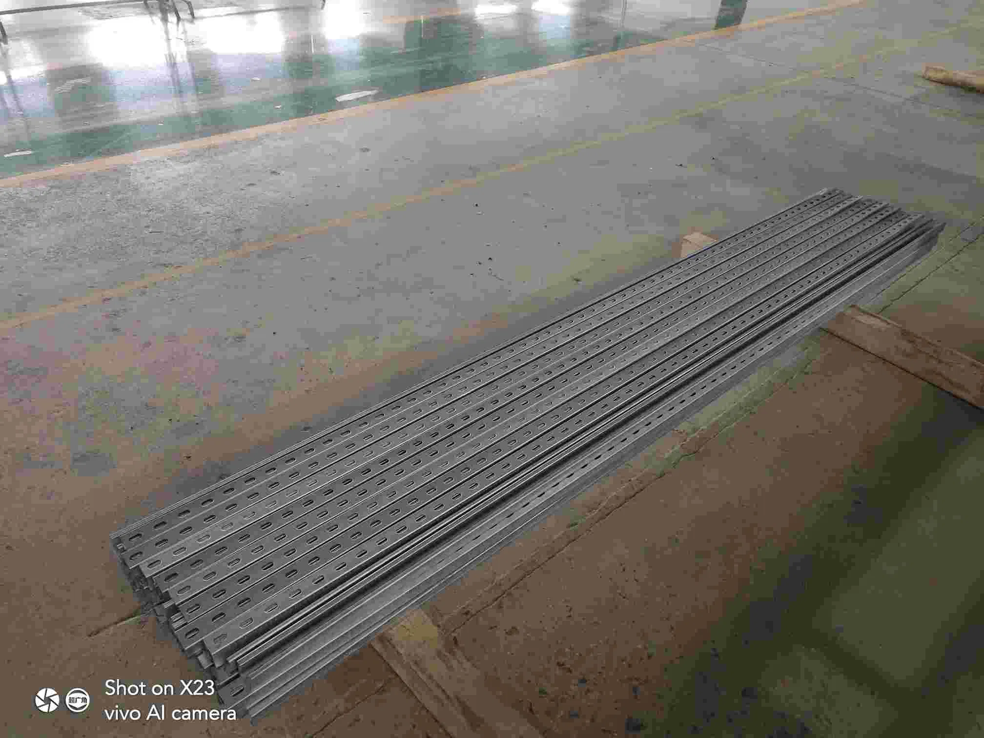 Distribution Frame Wiring Accessories 316 Stainless Steel Slotted Solid Back to Back 41X41 C Channel Unistrut Ceiling C Channel