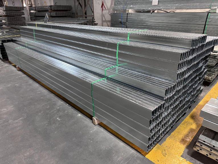 Galvaninzed Steel Material Metal Suspension Ceiling Omega Furring Channel for Suspension Ceiling