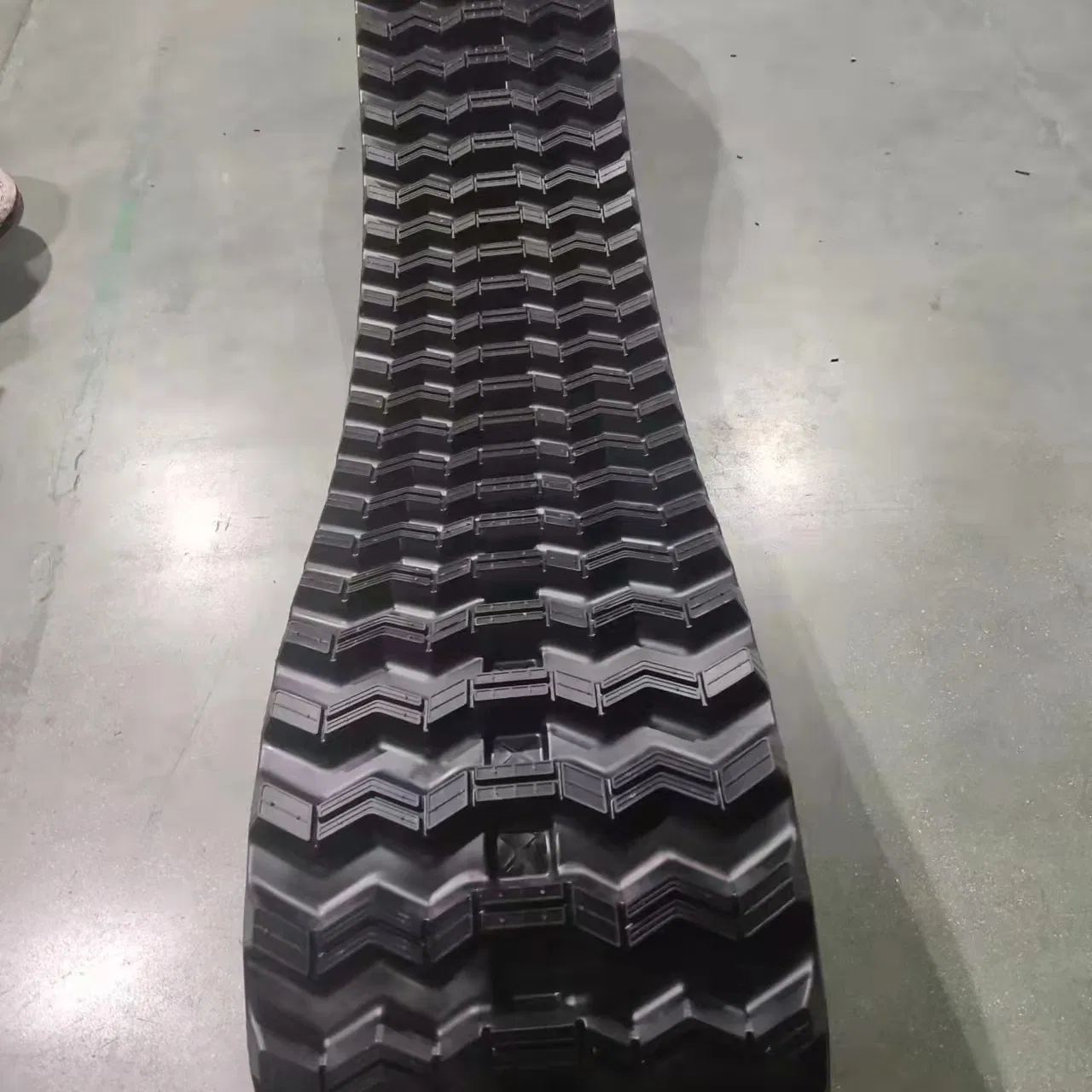 Undercarriage Excavator Skid Steel Kx41-3V Vehicle Tractor Harvester 180X60X47 Size Rubber Track