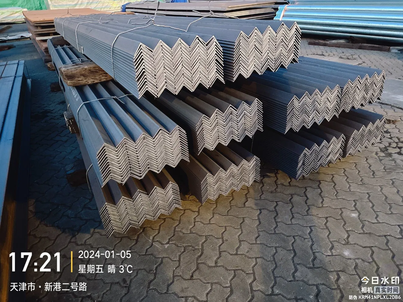 Best Quality A36 Equal Carbon Mild Steel Angle 40X40X4mm Hot Rolled L Shaped Angle Steel Bar Carbon Iron Angle Steel
