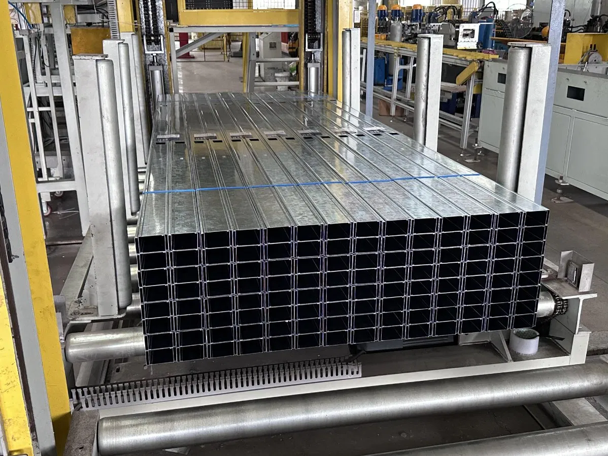 Smooth Decoration Light Steel Keel Hat Channel for Building Material Furring Channel