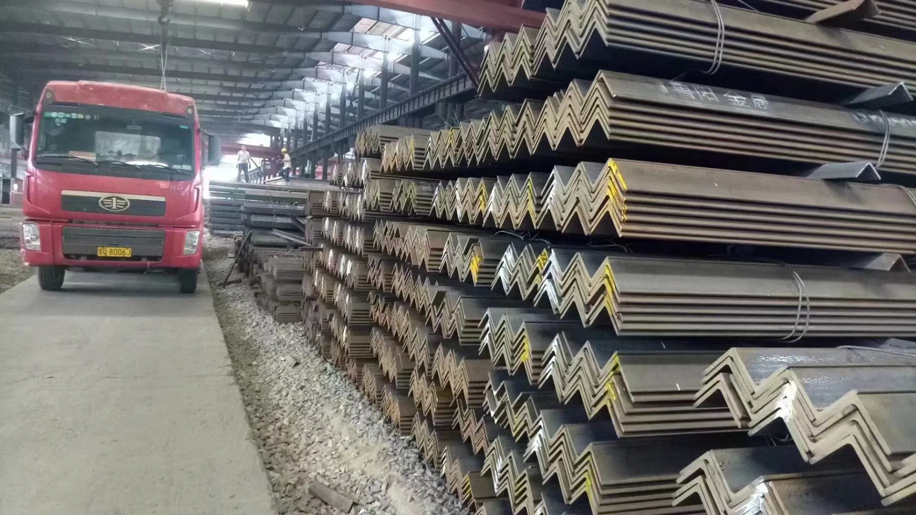 Best Quality A36 Equal Carbon Mild Steel Angle 40X40X4mm Hot Rolled L Shaped Angle Steel Bar Carbon Iron Angle Steel