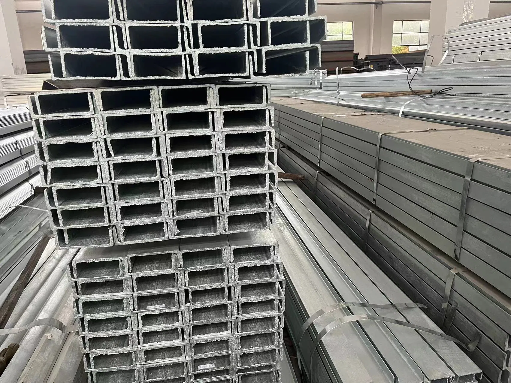 ASTM S235jr S275jr High Strength Structural Carbon Steel Q235B Q355b H-Shape Beam Price S355jr Ms H Beam (IPE, UPE, HEA, HEB) I Beam Steel