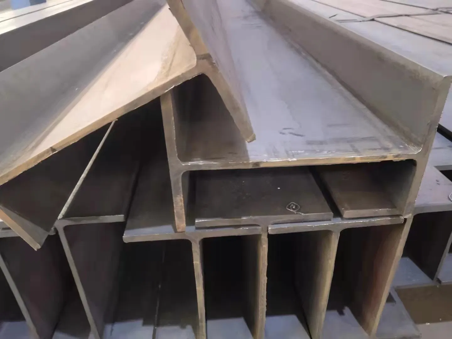 Hot Rolled Galvanized Steel H Shaped Q235 Q355b S355jr A992 Hea Heb Structural Steel H Beam Iron Bar