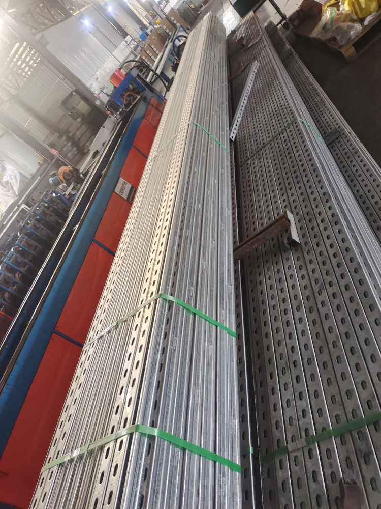 Distribution Frame Wiring Accessories 316 Stainless Steel Slotted Solid Back to Back 41X41 C Channel Unistrut Ceiling C Channel