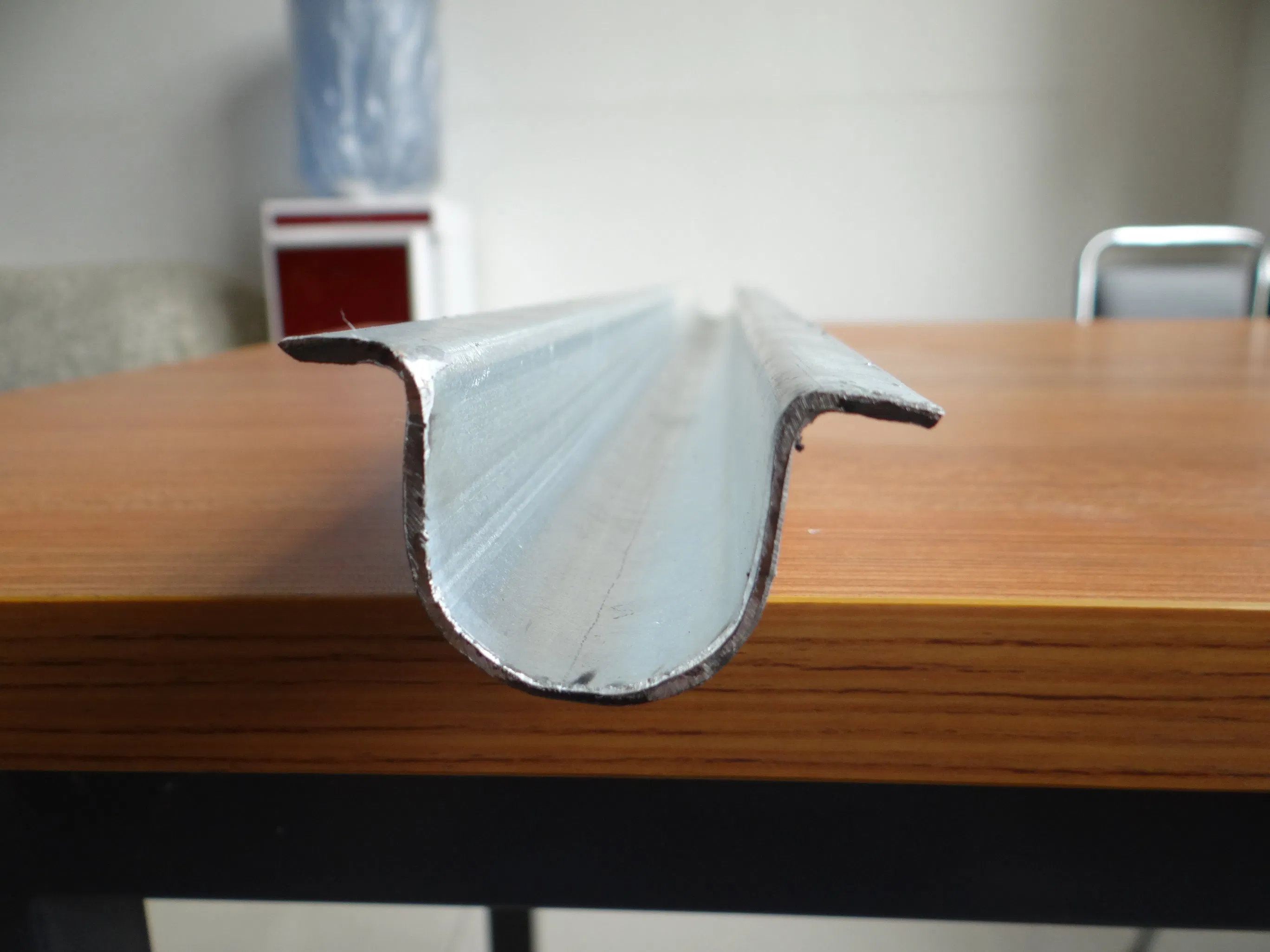 Shelf Column Cold Formed Steel Section for Supermarket