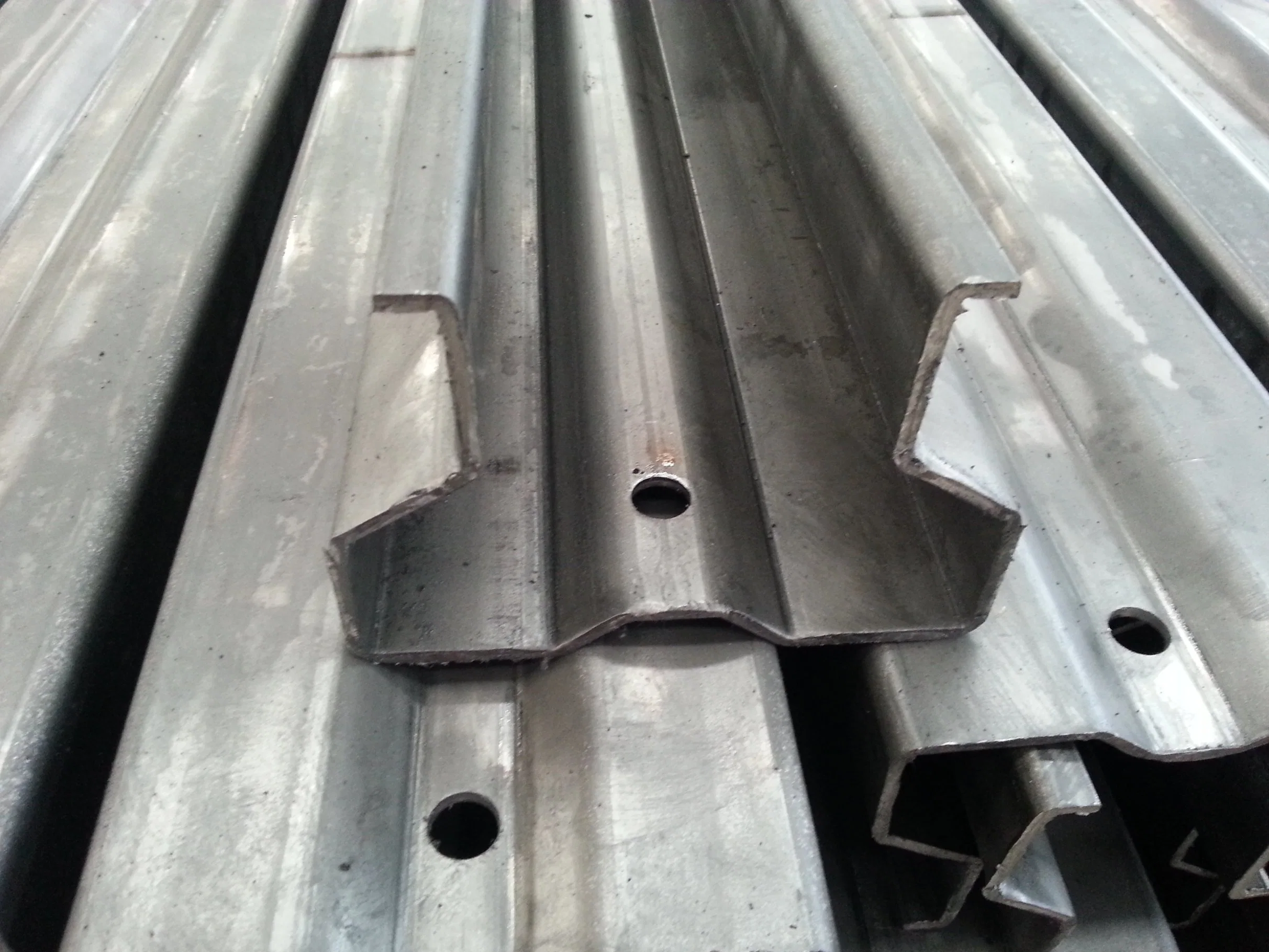 Shelf Column Cold Formed Steel Section for Supermarket