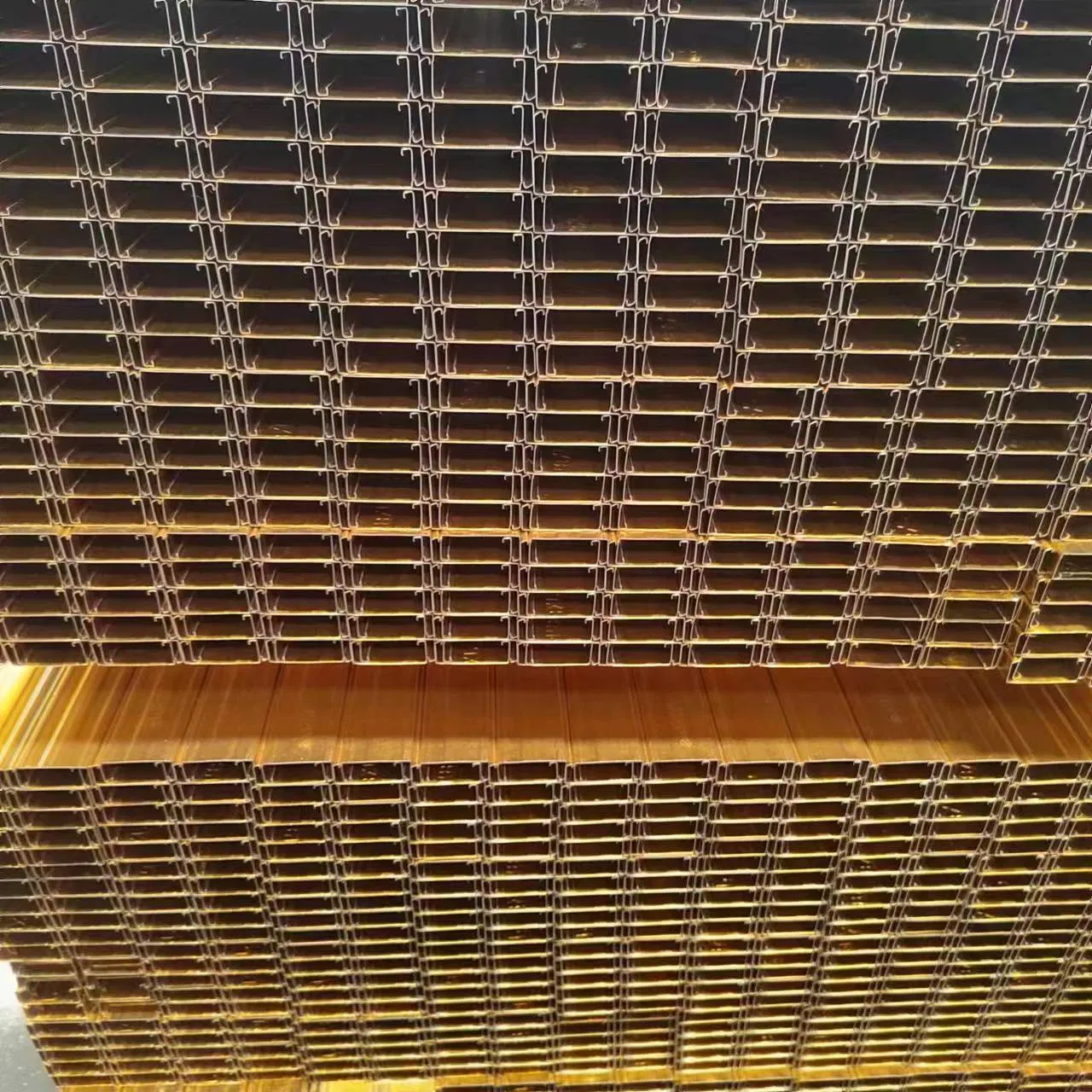 The Gilded Building Keel, Building Materials Ceiling Framing Galvanized Steel Keel Metal High Hat Furring Channel