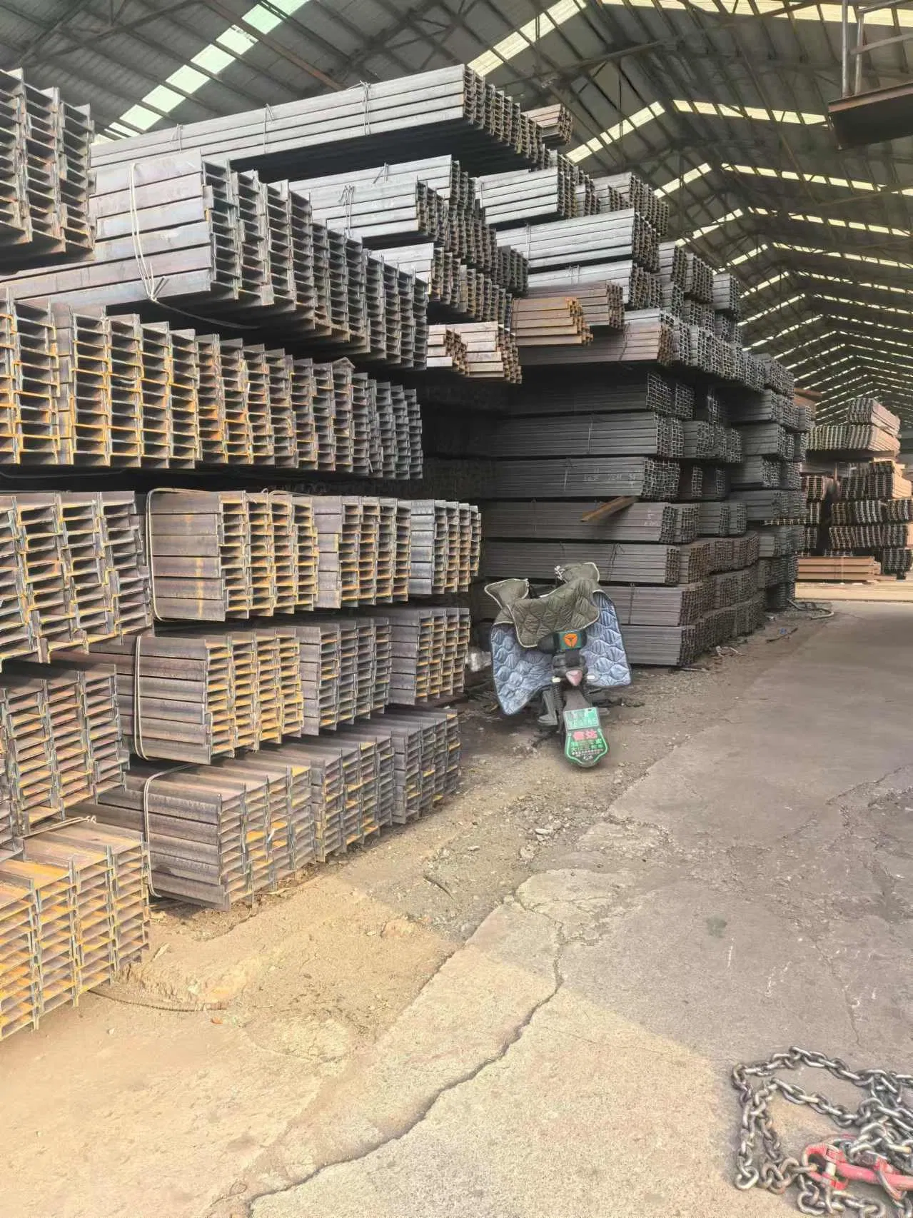 China Steel Supplier High Strength Carbon Steel I-Beam
