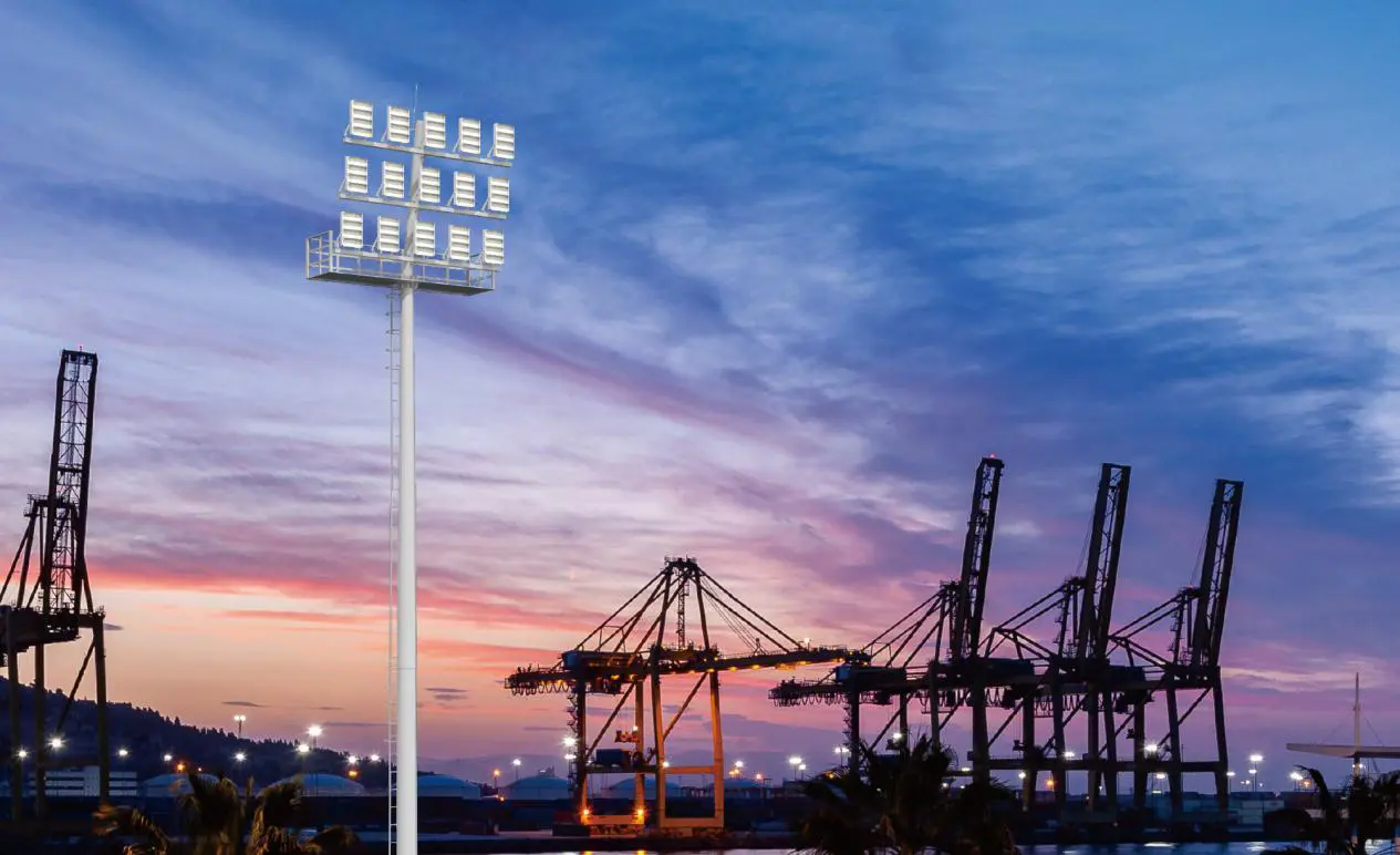 High mast light solution for airports, ports and stadiums