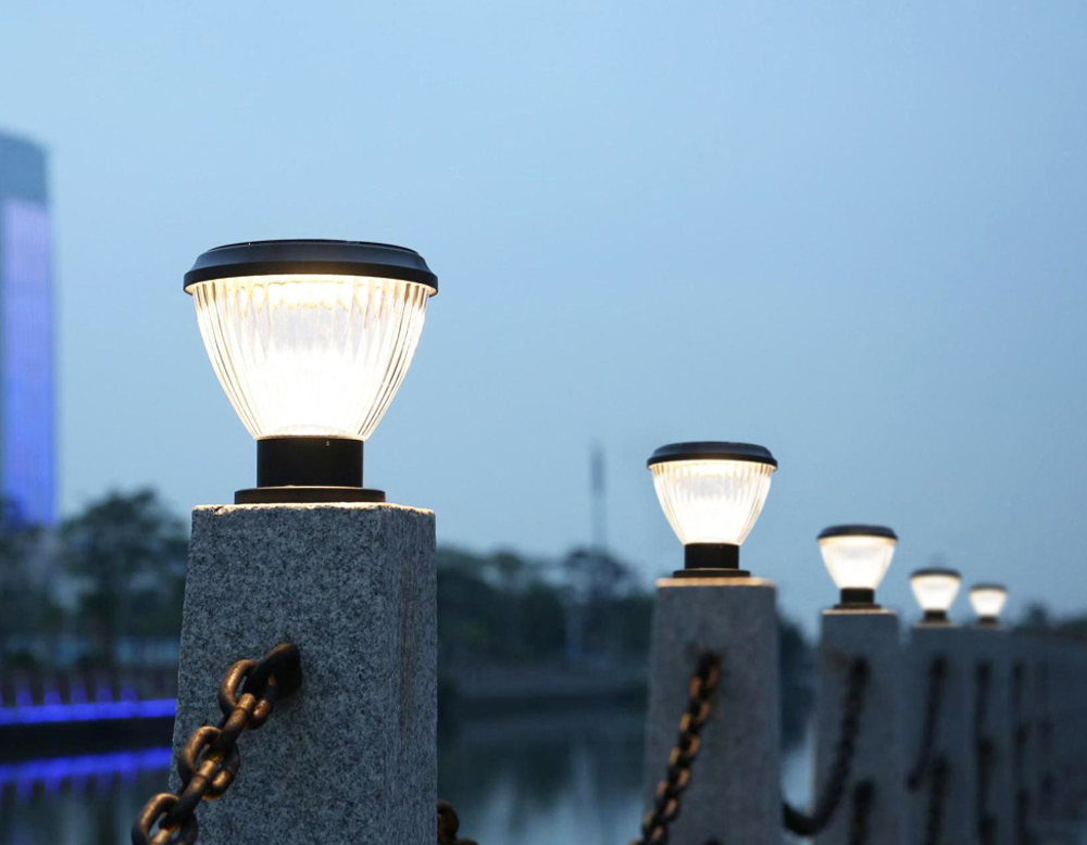 Lâmpada de Jardim Solar LED Alimentada por Bateria Iluminação Decorativa para Exterior