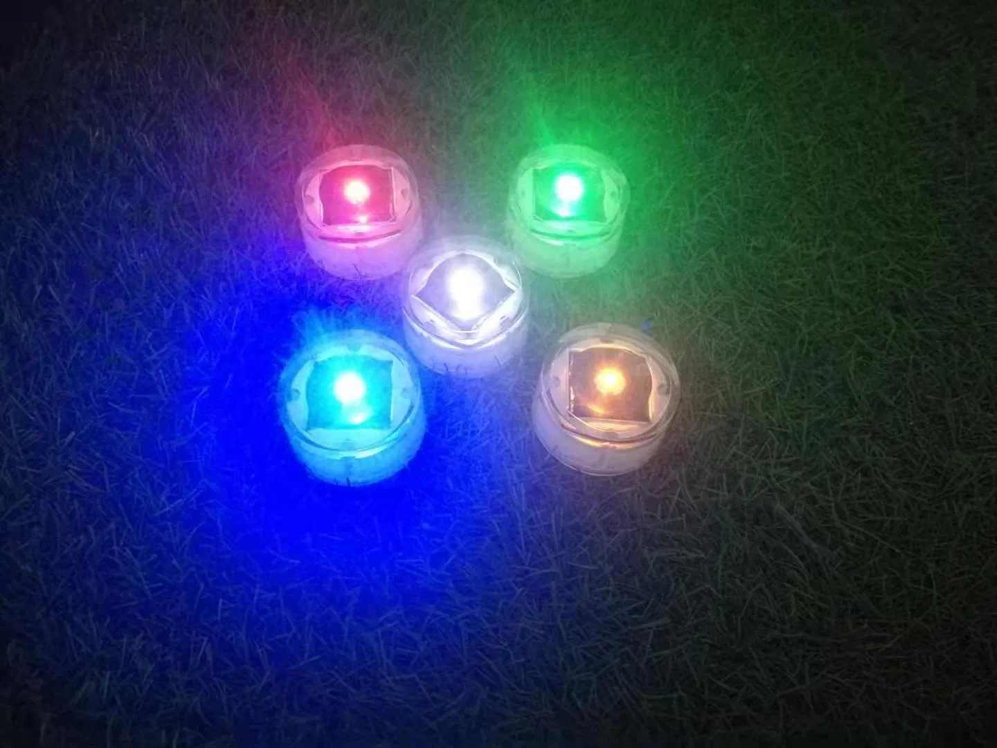 Luzes de Deck Solar Luzes de Dock Solar IP68 Luzes LED à Prova d'Água para Exterior Luzes de Marcador de Entrada Sem Fio Iluminação de Advertência para Jardim Calçada Caminho Pista