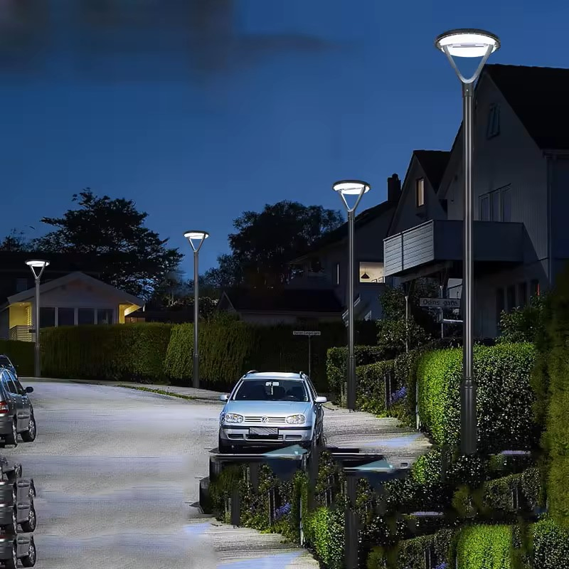 Soluções Modernas de Iluminação Solar ao Ar Livre para Caminhos de Jardim