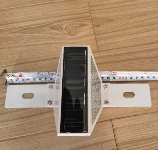 Sinalização LED à prova d'água com setas, luz solar de advertência para guardrails