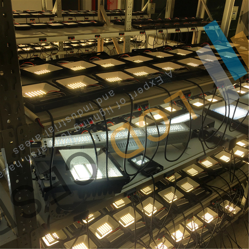 IP66 Luz de Inundação LED 20W 100W Luz de Inundação Solar com Controle Remoto 130lm/W 6000K Iluminação LED para Jardim Luminária Luz de Trabalho LED Portátil e Luzes de Inundação