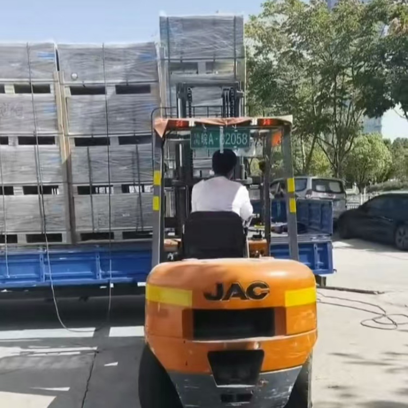 Sungrow String Inverter Sg33/50cx-P2-Cn 4 Mppts Solar Inverter with Max Efficiency 98.5% for Home