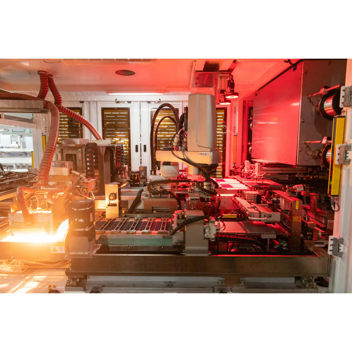 Jinko/My Solar/Aioties 120 Cells 590W 590 Watt Wattage Monocrystalline Photovoltaic Solar Module