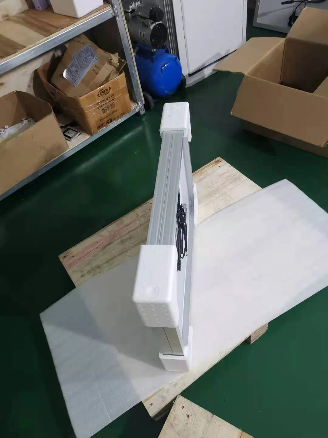 Factory Price 370W 380W 390 Watt Polycrystalline Monocrystalline Solar Module