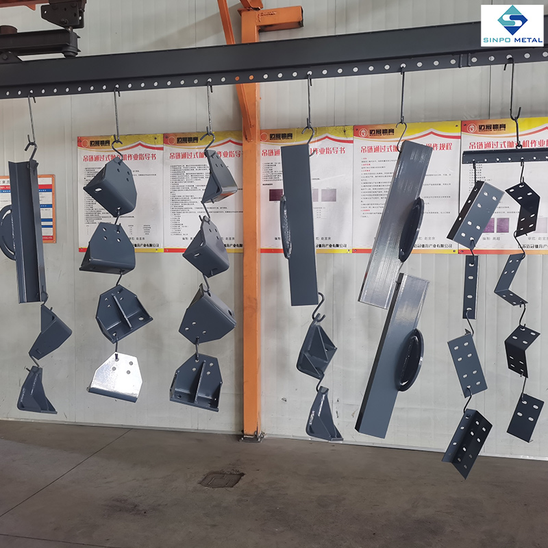 Sinpometal Aluminum Carport Structure with Solar Panel Mounting Bracket, Photovoltaic Rail, and Ground Mounting System