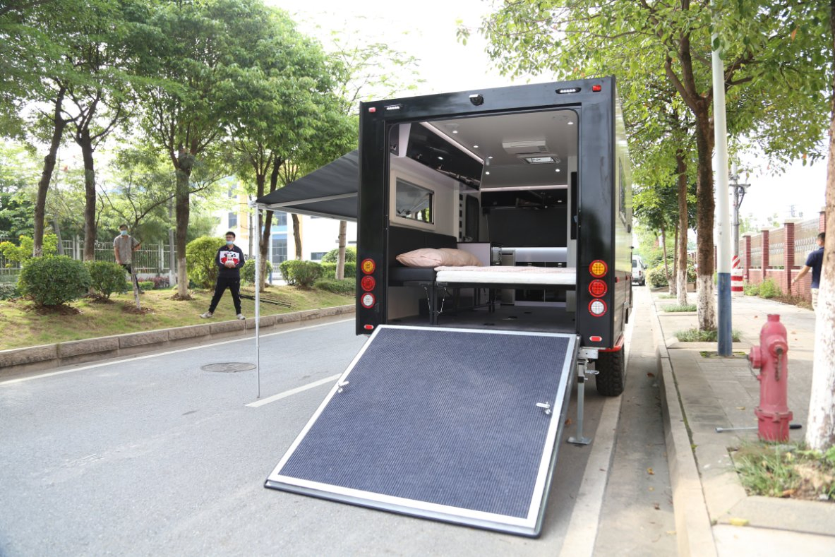 2022 New Style Toy Hauler Travel Trailer Caravan for Motorcycle