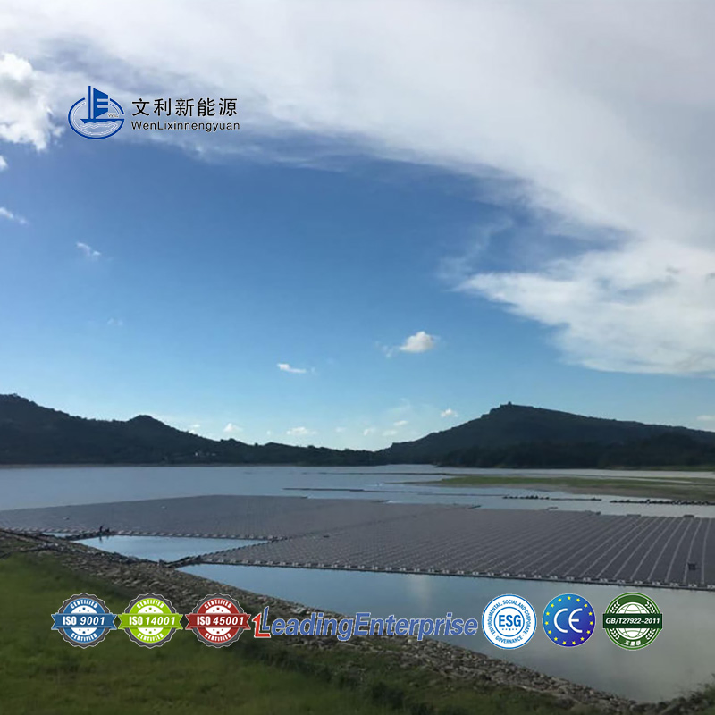 Customizable Floating Solar Mounting for Various Waters