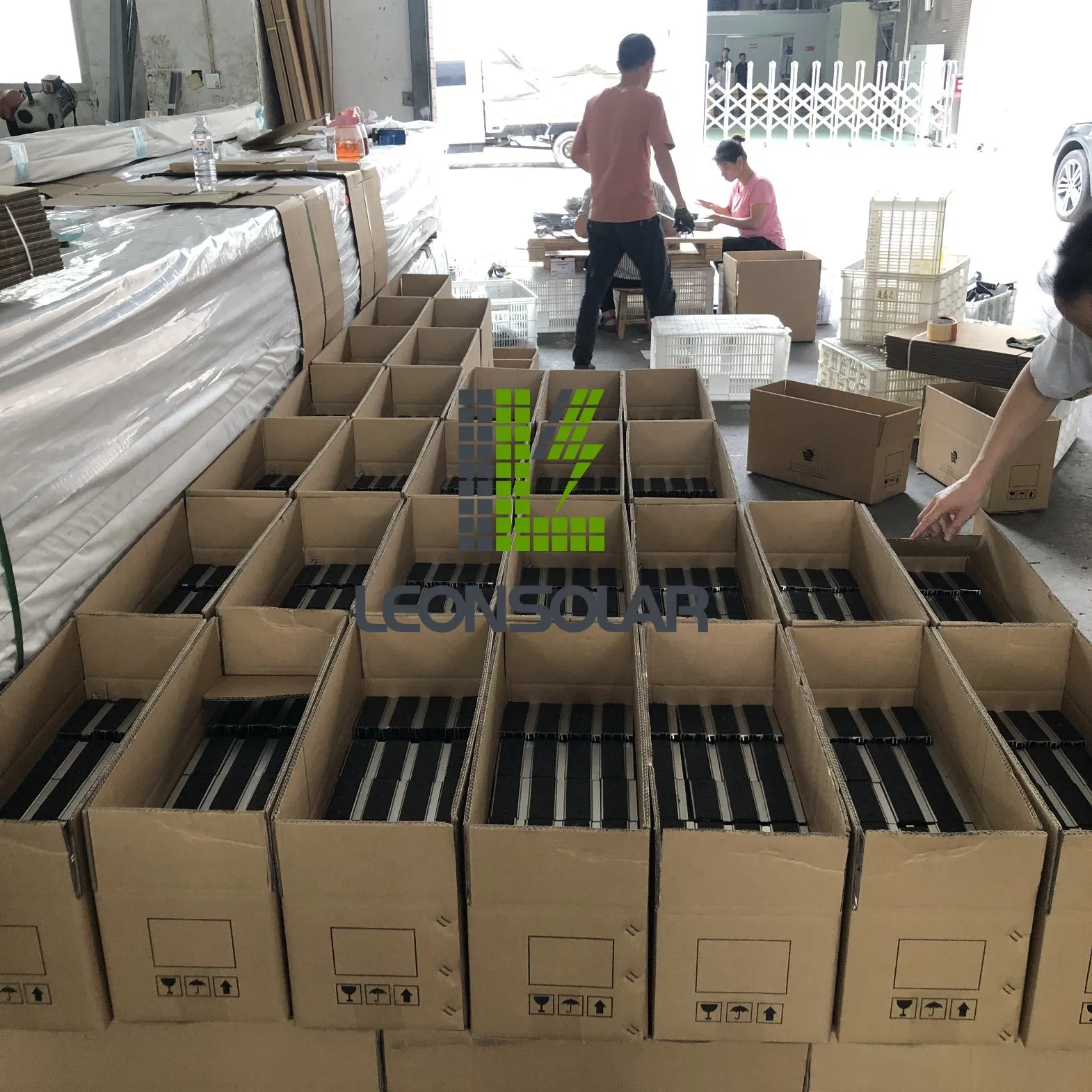 Solar PV Bracket Accessories Aluminum Bracket Rail Support Glazed Tile Roof Metal Roof Mount