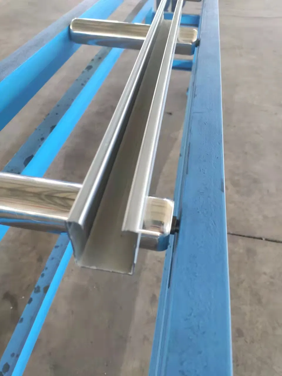 Solar Photovoltaic Bracket U-Shaped Steel Corrosion-Resistant Agricultural Greenhouse Photovoltaic Bracket Installation