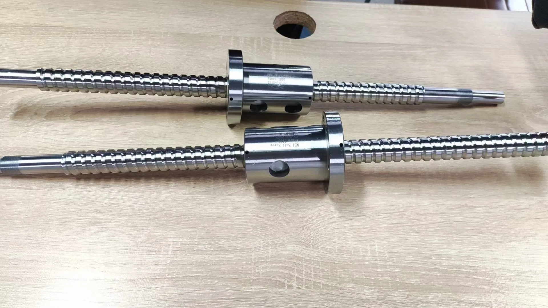 Factory Wholesale Provides Economical Trapezoid Ground Precision Rolled Linear Motion CNC Lead Ball Screws for Enhanced Machine Performance