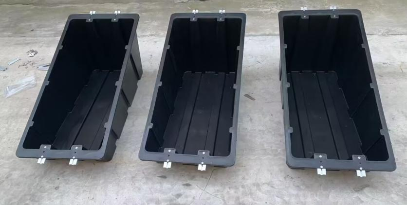 Factory Plastic Bin Solar Mounting System Support Ballasted for Ground Flat Roof System Plastic Bucket with Clamps in Stock