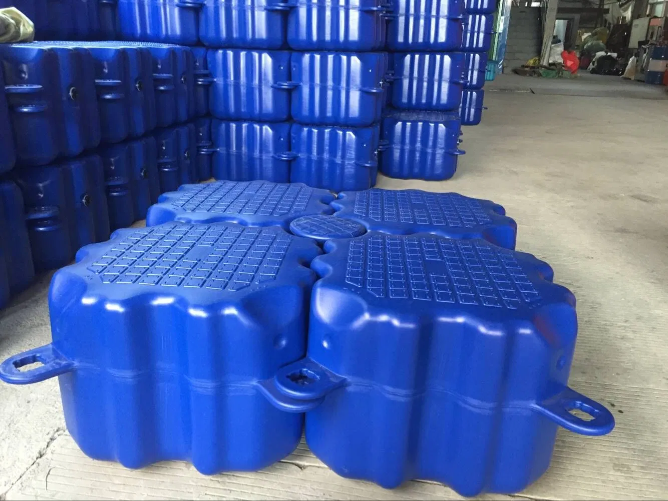 OEM/ODM HDPE Pontoon Cubes for Emergency Rescue Platforms/Water Parks/ Solar Platforms