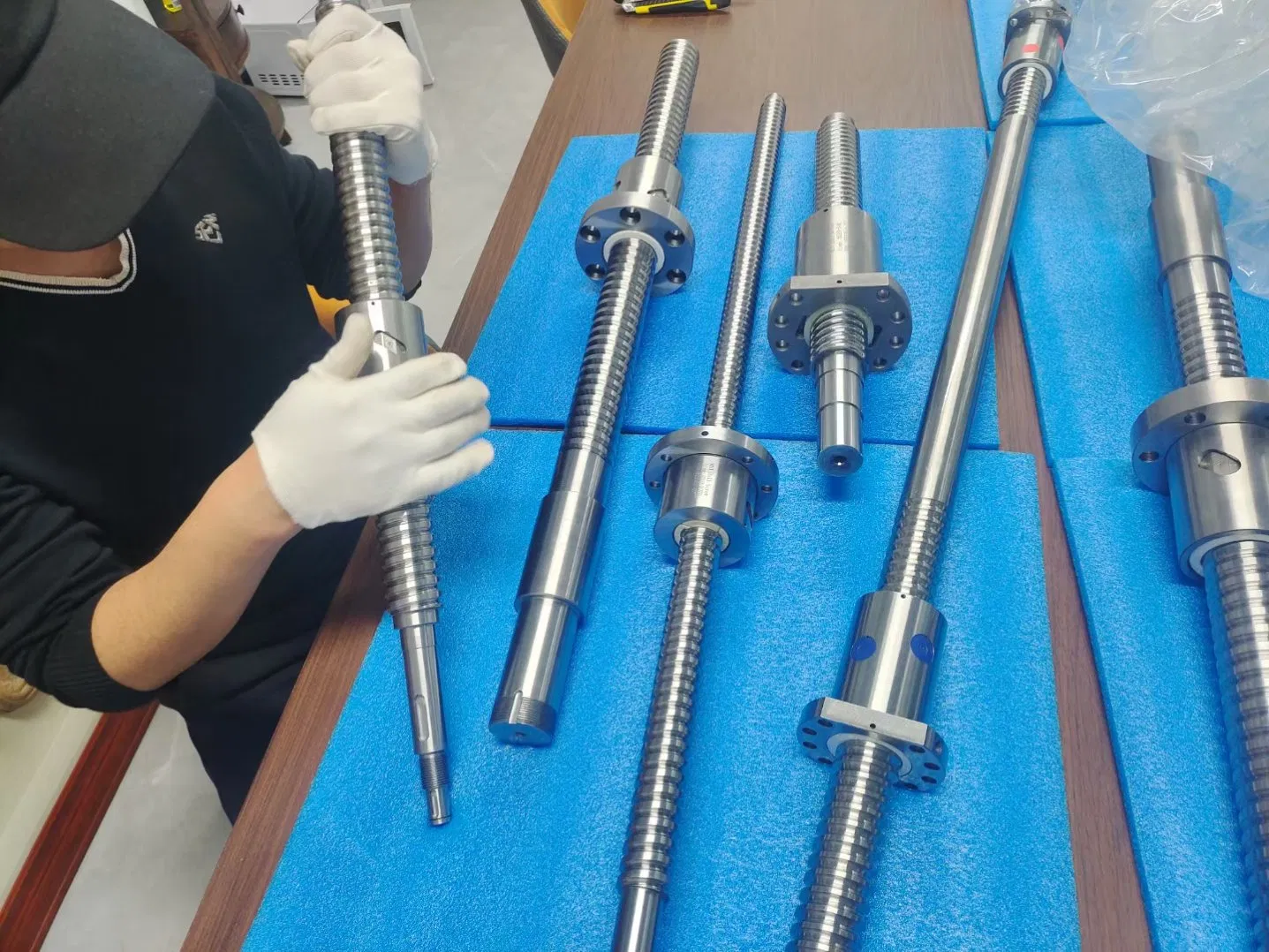 Factory Wholesale Provides Economical Trapezoid Ground Precision Rolled Linear Motion CNC Lead Ball Screws for Enhanced Machine Performance