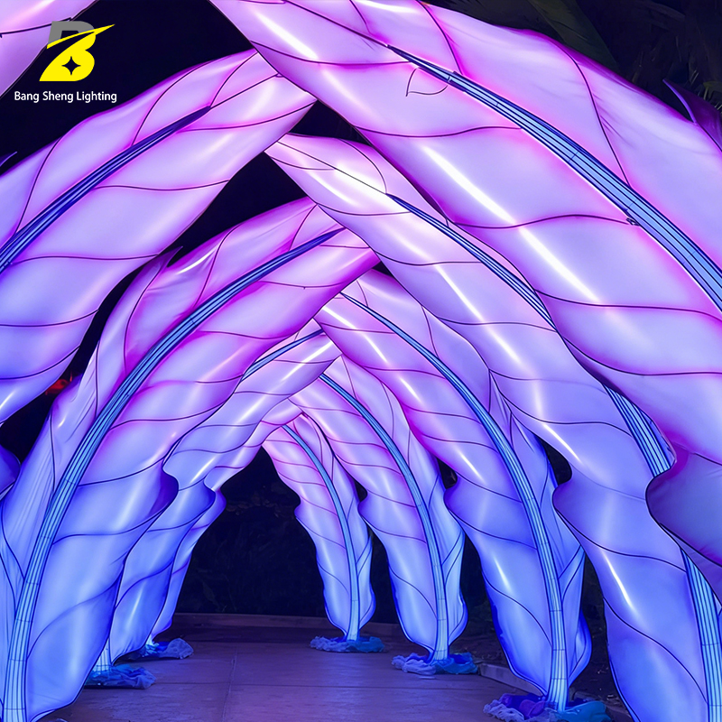 Luxury IP67 Solar Powered LED Feather Shaped Light Installation-Waterproof Outdoor Landscape Decor for Christmas Halloween