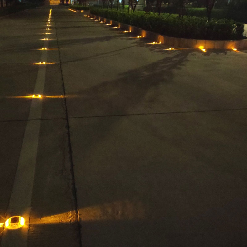 30 Ton Outdoor Waterproof Glass Plastic Solar Indicator Light Pavement Marker Cat Eyes Powered Led Solar Road Studs