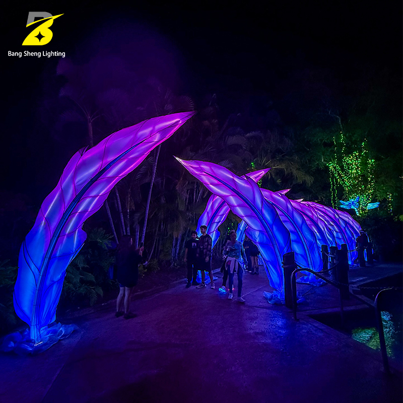 Luxury IP67 Solar Powered LED Feather Shaped Light Installation-Waterproof Outdoor Landscape Decor for Christmas Halloween
