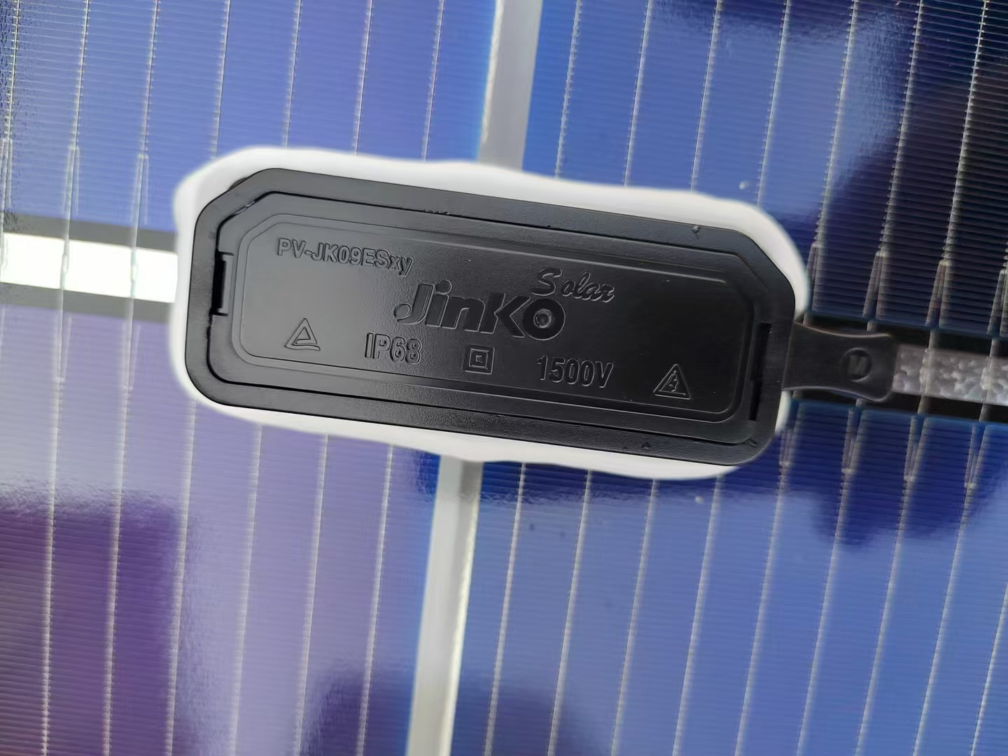 Jinko 580w 585w 590w 595w 600w 605w Solar Panels N Type From Factory Wholesale PV Module Mono Perc High-quality Bifacial