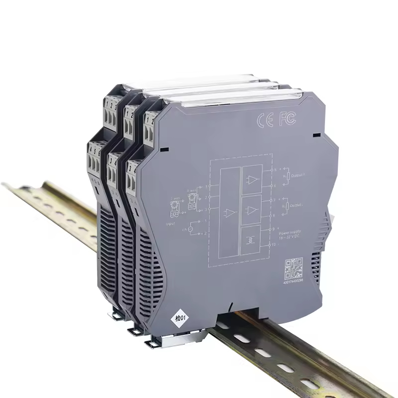 Ultra-Slim 13mm Current/Voltage Signal Isolator with 2500V Isolation Strength Low Temperature Drift for Industrial Automation