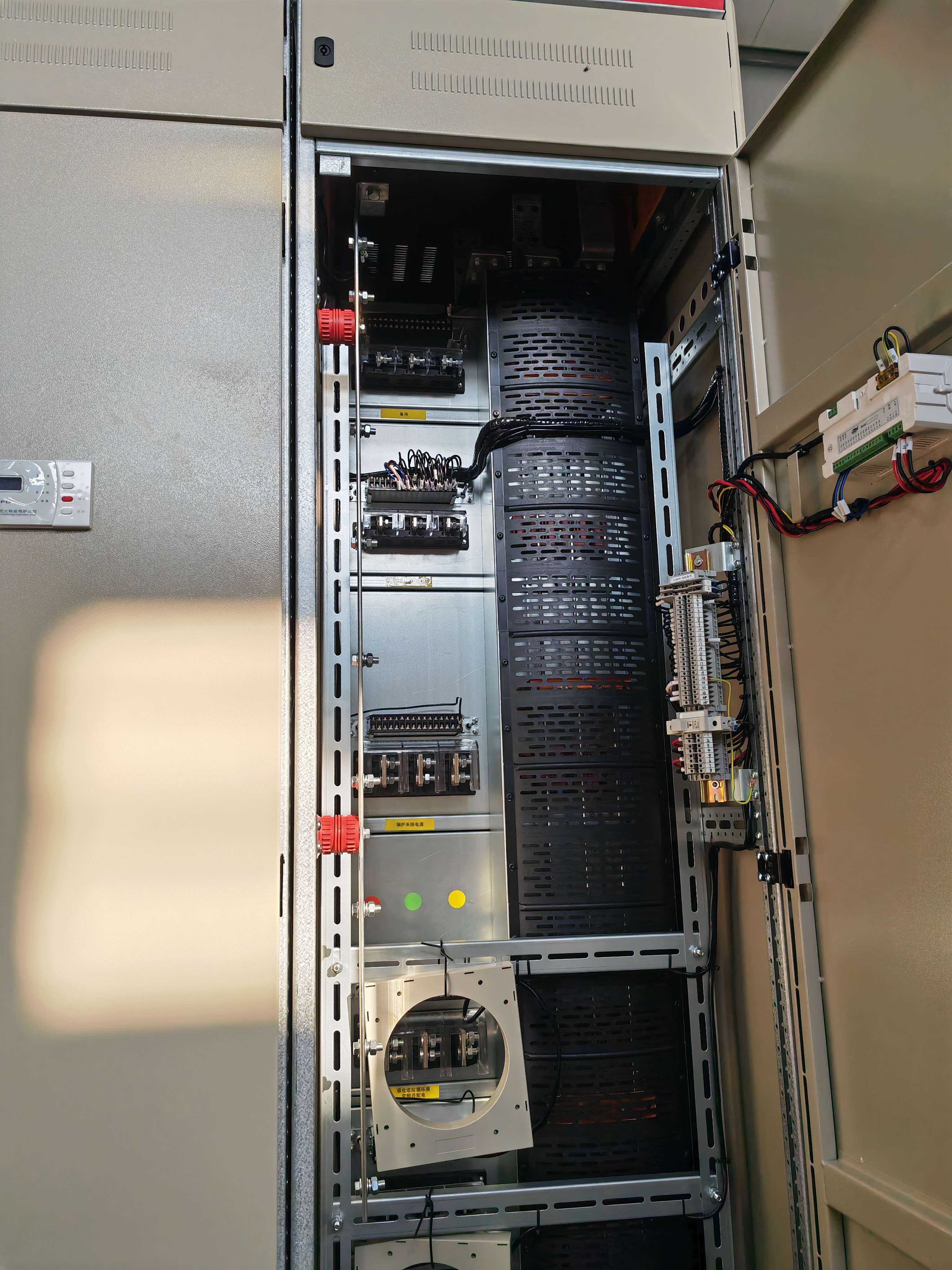 MNS Low voltage draw out switchgear detail 7